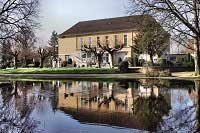 Bad Vilbel Kurhaus im Kurpark